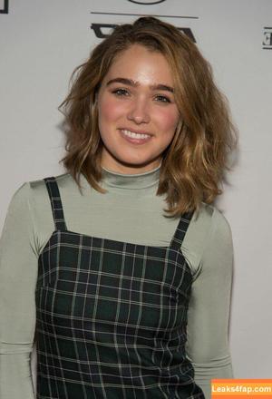 Haley Lu Richardson photo #0352