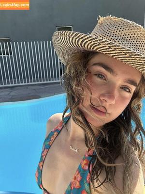 Haley Lu Richardson photo #0383