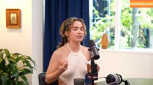 Haley Lu Richardson photo #0400