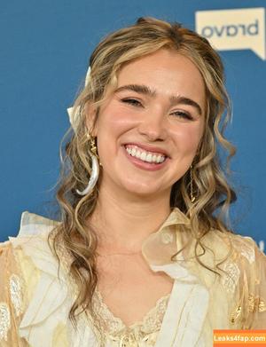 Haley Lu Richardson photo #0460