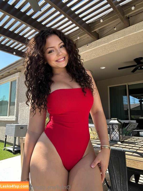 Haley Nicole / hazey_haley / https: / itshaleynicolexo leaked photo photo #0032