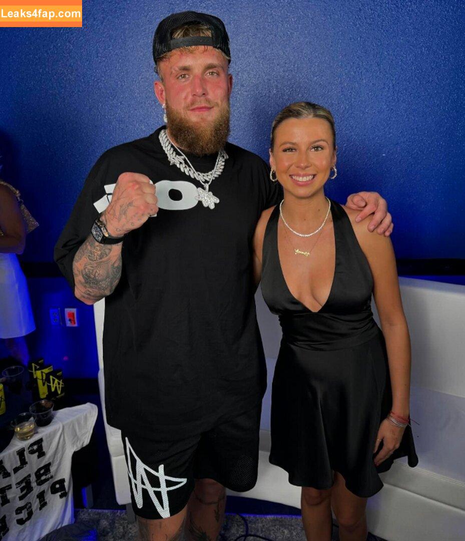 halieywelch /  leaked photo photo #0006