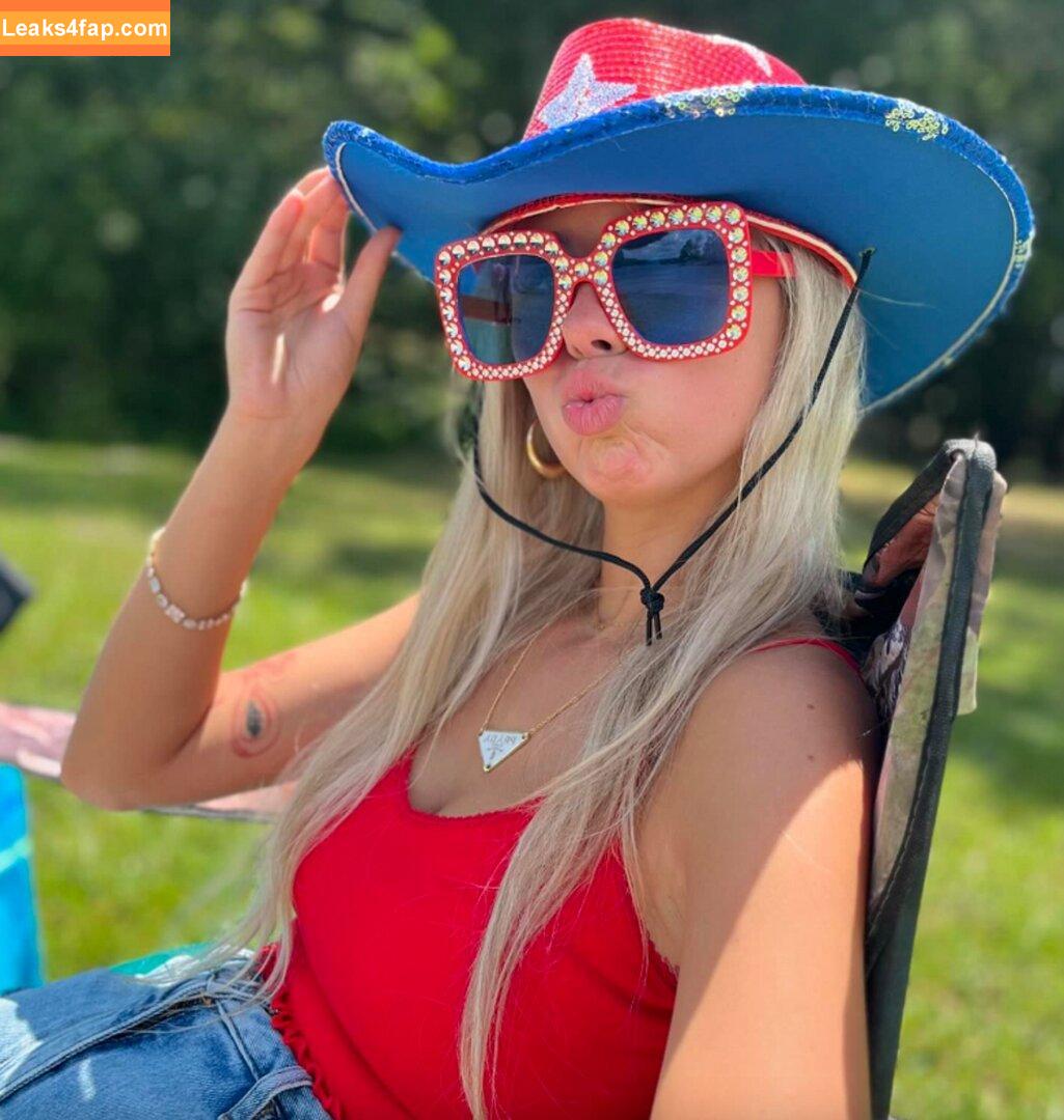 halieywelch /  leaked photo photo #0024