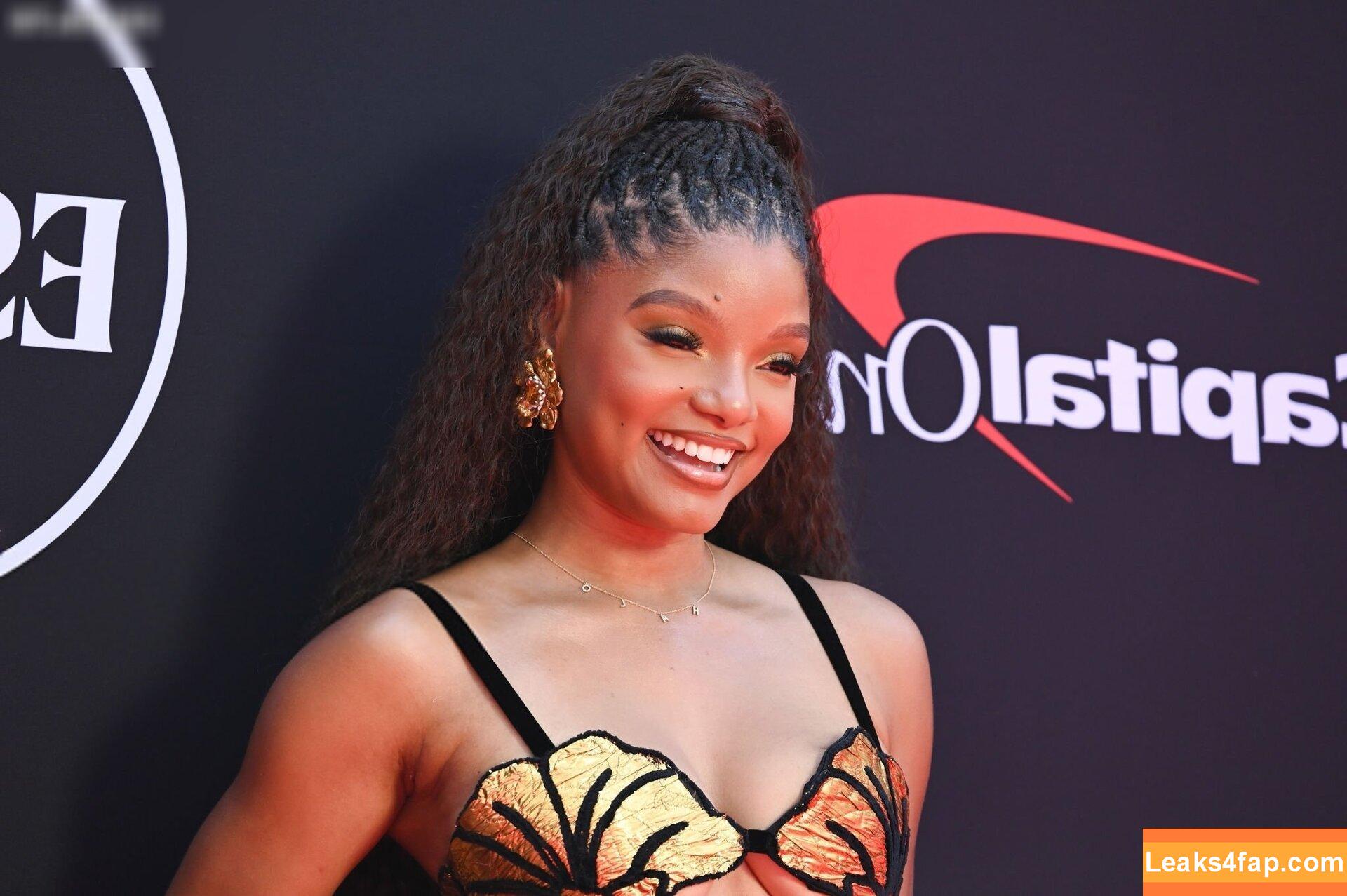 Halle Bailey / HalleBailey / Little Mermaid / chloebaileyyy слитое фото фото #0855