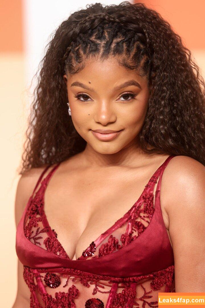 Halle Bailey / HalleBailey / Little Mermaid / chloebaileyyy слитое фото фото #1371