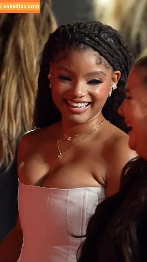 Halle Bailey photo #1128