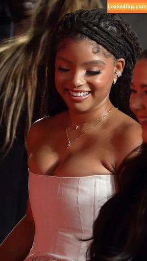 Halle Bailey photo #1129