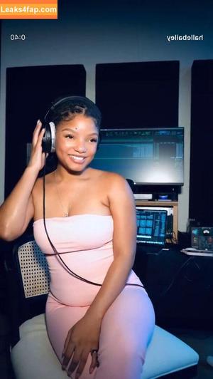 Halle Bailey photo #1263