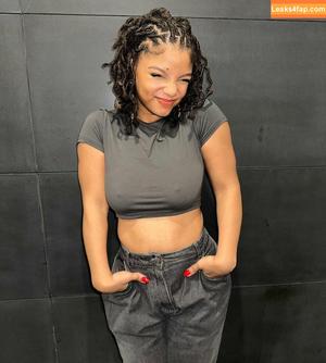 Halle Bailey photo #1327