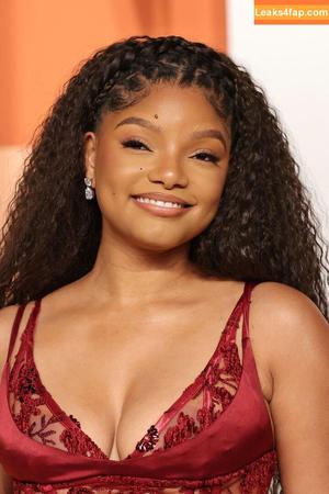 Halle Bailey photo #1359