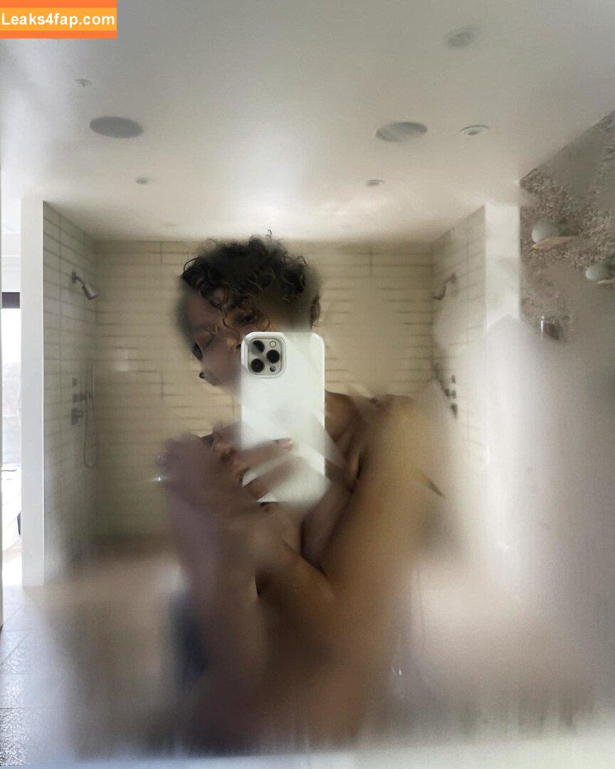 Halle Berry / halleberry / hberry01 leaked photo photo #0056