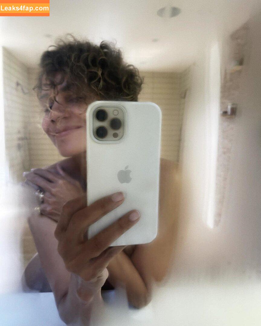 Halle Berry / halleberry / hberry01 leaked photo photo #0057