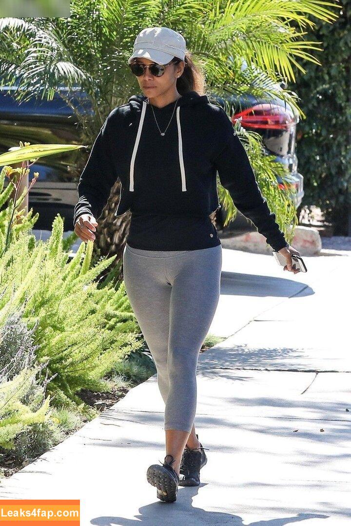 Halle Berry / halleberry / hberry01 leaked photo photo #0239