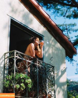 Halle Berry photo #0060