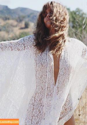 Halle Berry photo #0219