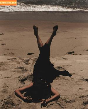 Halle Berry photo #0226