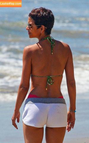 Halle Berry photo #0243