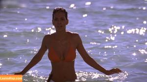 Halle Berry photo #0363