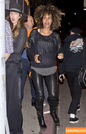 Halle Berry photo #0436