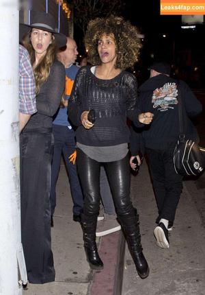 Halle Berry photo #0438
