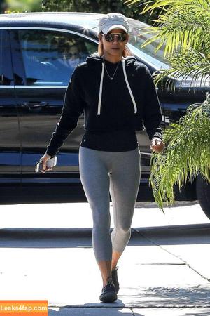 Halle Berry photo #0445