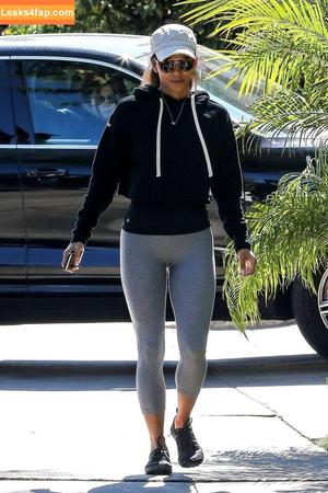 Halle Berry photo #0451