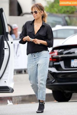 Halle Berry photo #0460