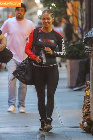 Halle Berry photo #0468
