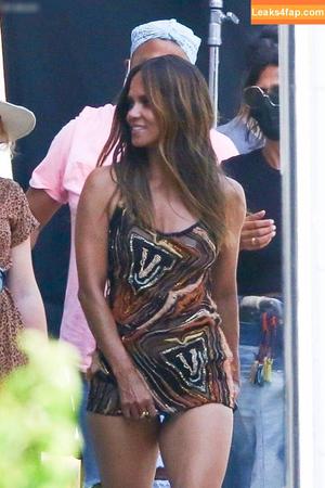 Halle Berry photo #0486