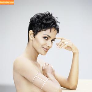 Halle Berry photo #0517