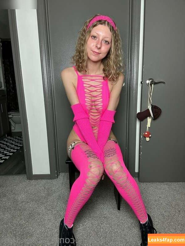 Hallie Gift / craziekitten / giftyhippie leaked photo photo #0325