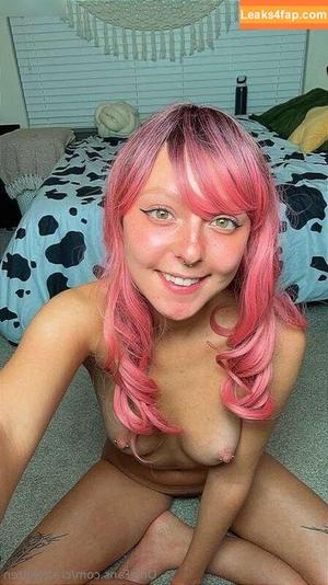 Hallie Gift photo #0214