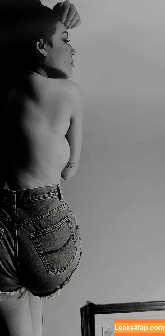 Halsey / iamhalsey leaked photo photo #0024