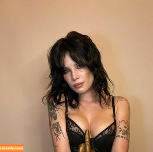 Halsey photo #0007