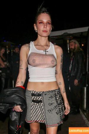 Halsey photo #0031