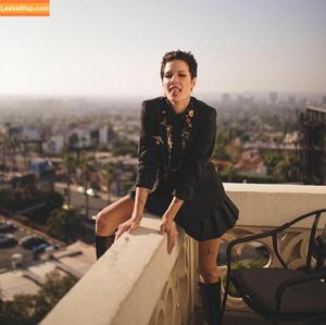 Halsey photo #0120