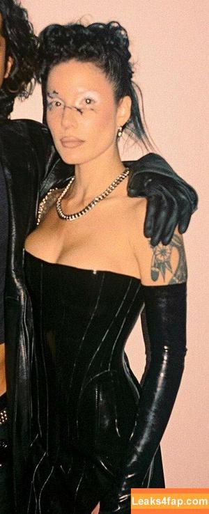 Halsey photo #0240