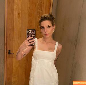Halsey photo #0338
