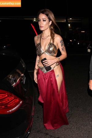 Halsey photo #0825