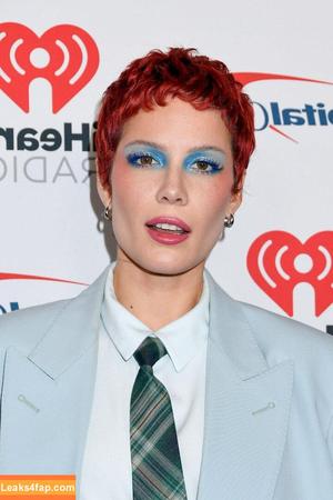 Halsey photo #0853