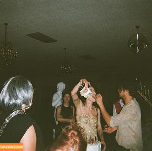Halsey photo #0863