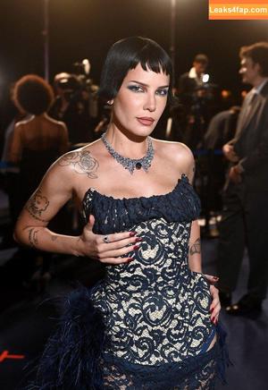 Halsey фото #1050