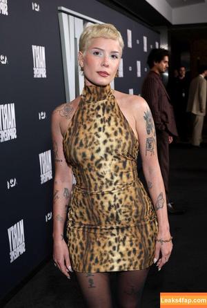 Halsey photo #1149