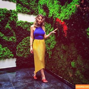 Hande Sarıoğlu photo #0075