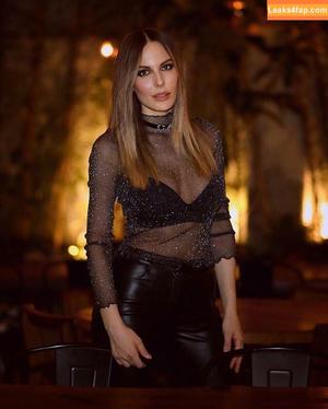 Hande Sarıoğlu photo #0078