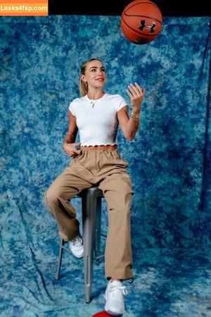 Hanna Cavinder photo #0008