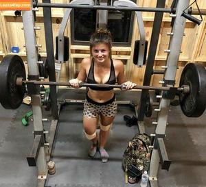 Hannah Barron photo #0029