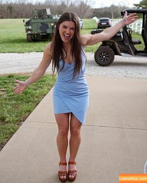 Hannah Barron photo #0185