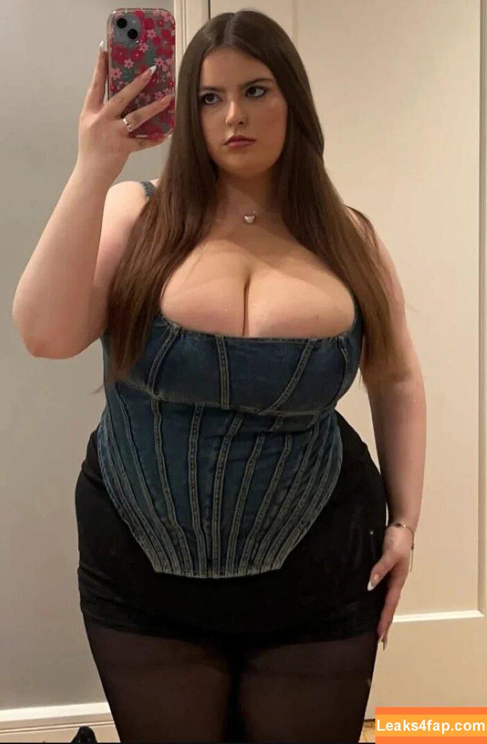 Hannah C / Claydon / hannahcofficial / hannahnextdoor95 leaked photo photo #0256