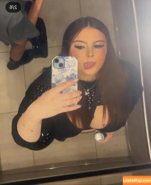 Hannah C photo #0269